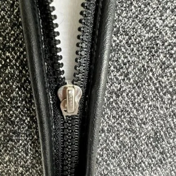 LIZ CLAIBORNE PETITE ZIPPERED JACKET - SIZE 4 - Picture 4 of 5